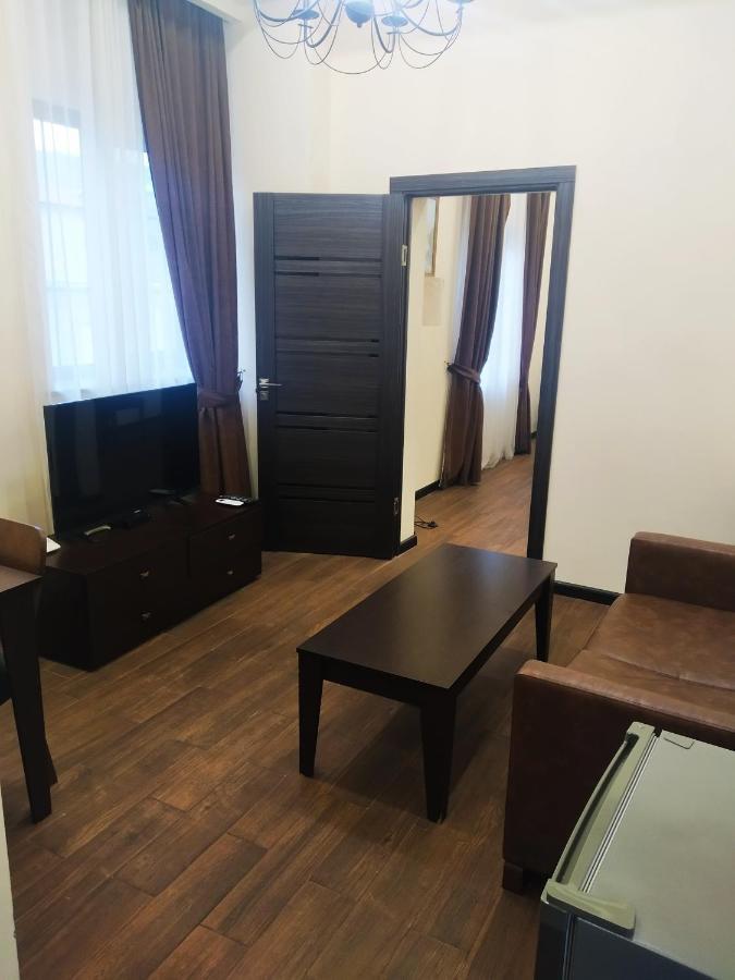 Boutique Living Hotel Yerevan Exterior photo