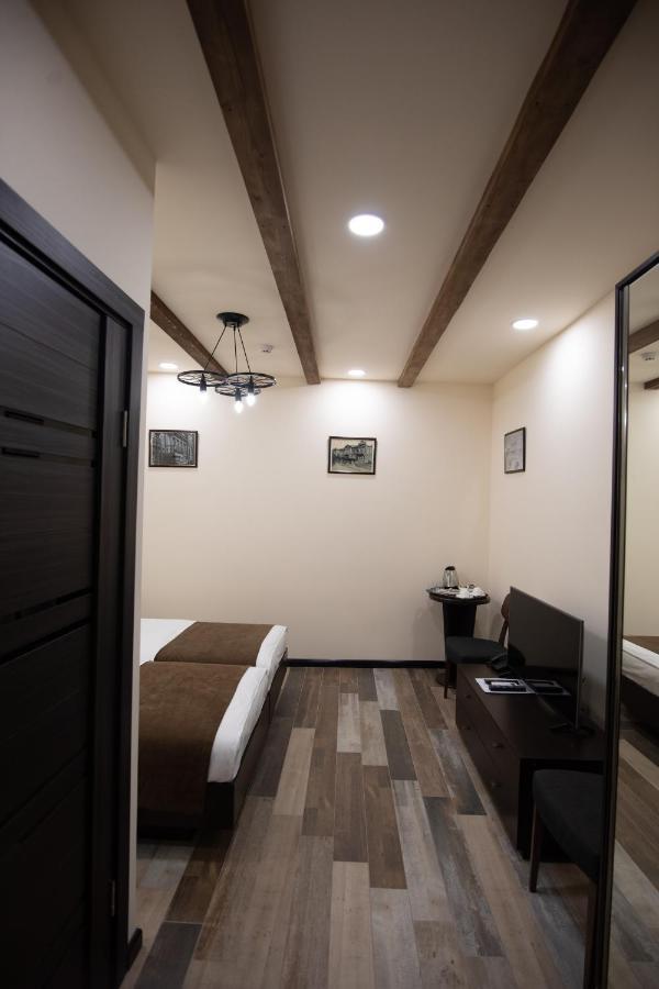 Boutique Living Hotel Yerevan Exterior photo